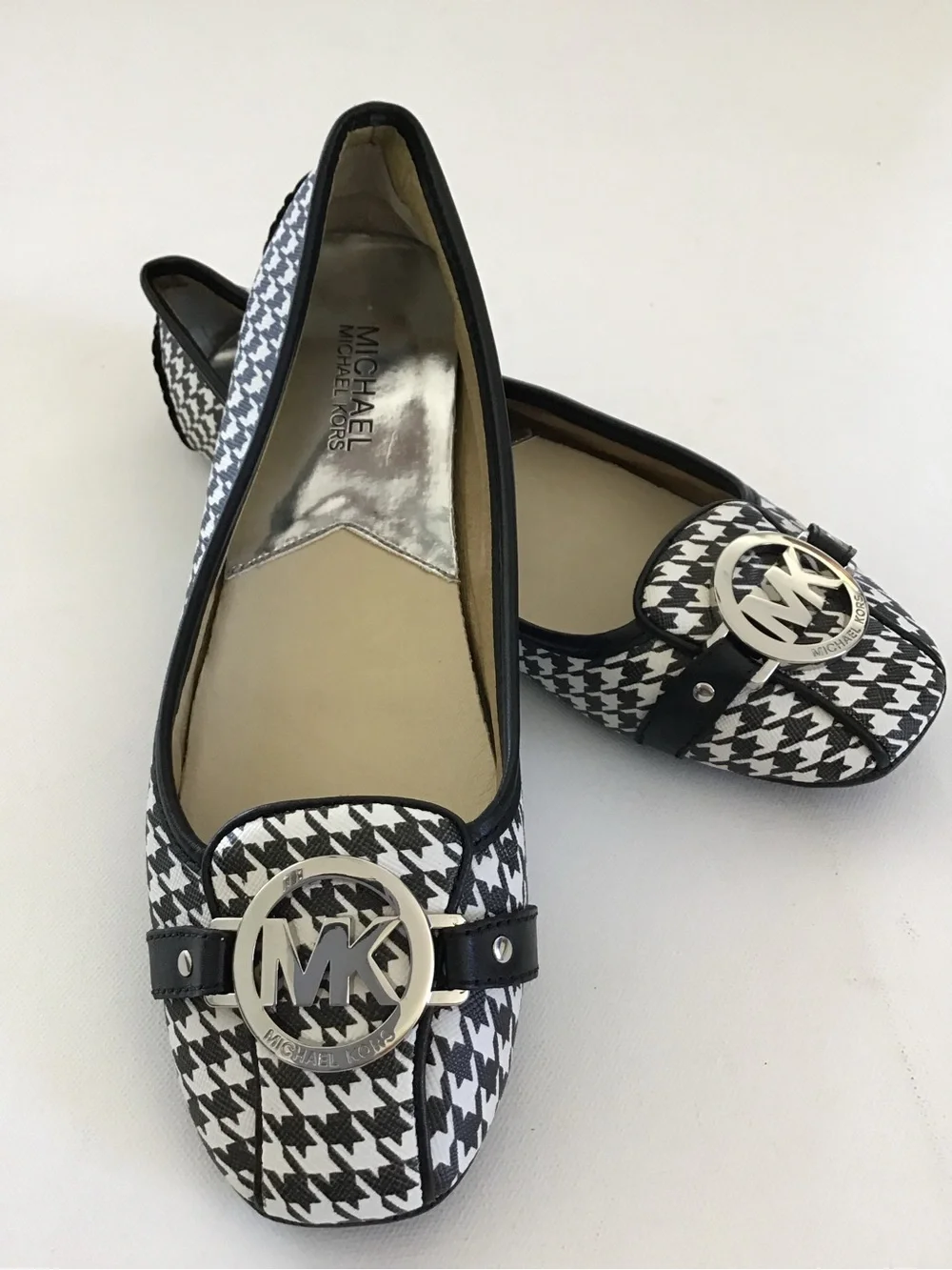 Michael Kors Fulton Moc Flats Black White Houndstooth Logo Ballet Shoes Size 8M - Picture 4 of 10